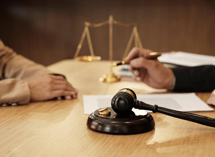 Rossiyada ajrashganlarni jarimaga tortish taklif qilindi